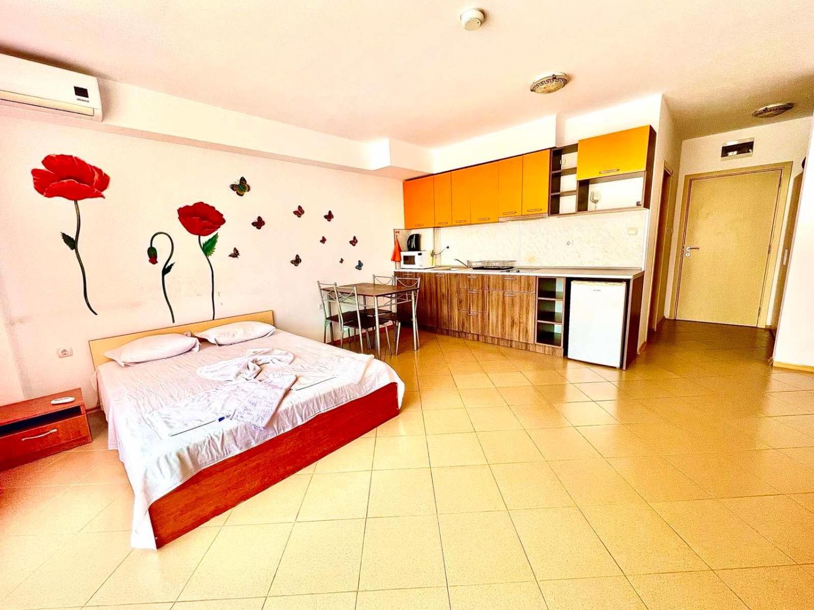 סאני ביץ' Grand Kamelia Holiday Complex מראה חיצוני תמונה