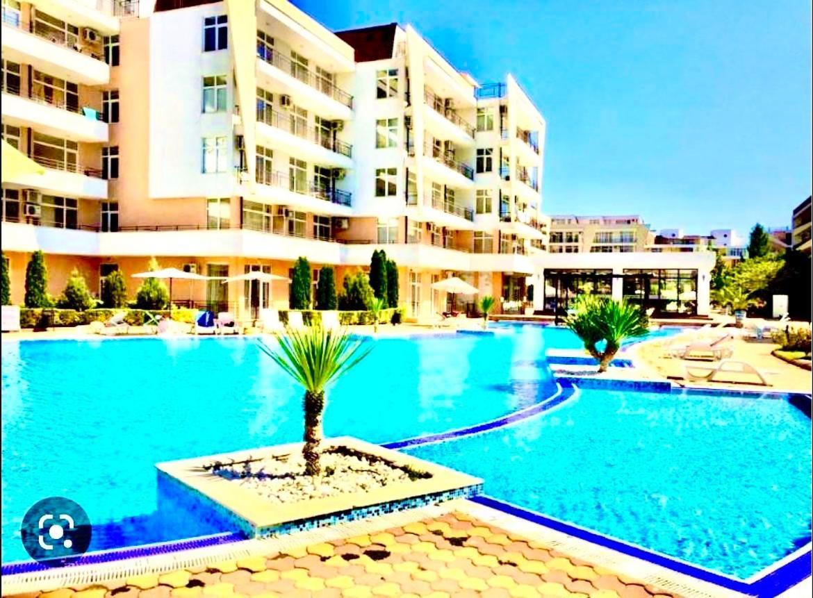 סאני ביץ' Grand Kamelia Holiday Complex מראה חיצוני תמונה
