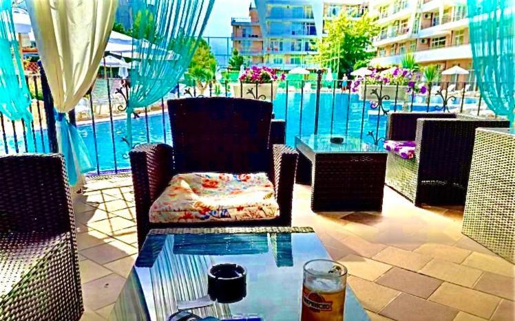 סאני ביץ' Grand Kamelia Holiday Complex מראה חיצוני תמונה
