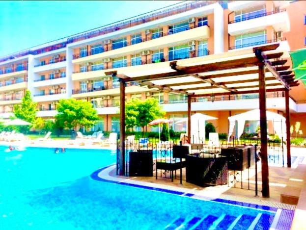 סאני ביץ' Grand Kamelia Holiday Complex מראה חיצוני תמונה